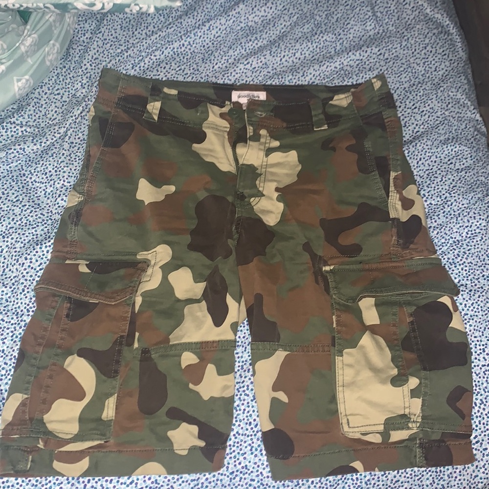 Camo Cargo shorts